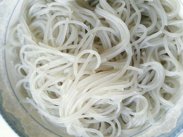 內(nèi)蒙古某鮮粉條查出鋁殘留超標(biāo)，食品安全檢測(cè)儀幫助企業(yè)解決此問(wèn)題